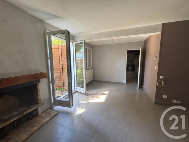 Maison &agrave; louer - 4 pi&egrave;ces - 90,75 m2 - Claye Souilly - 77 - ILE-DE-FRANCE
