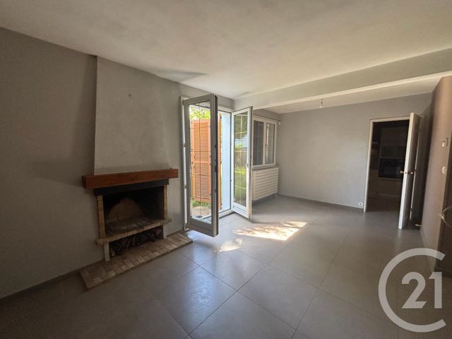 Maison &agrave; louer - 4 pi&egrave;ces - 90,75 m2 - Claye Souilly - 77 - ILE-DE-FRANCE