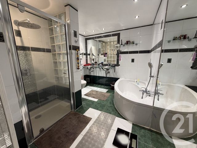 Maison &agrave; vendre - 7 pi&egrave;ces - 250 m2 - St Mesmes - 77 - ILE-DE-FRANCE