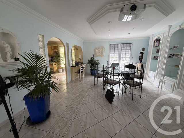 Maison &agrave; vendre - 7 pi&egrave;ces - 250 m2 - St Mesmes - 77 - ILE-DE-FRANCE