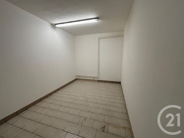 Divers &agrave; louer - 135,68 m2 - Claye Souilly - 77 - ILE-DE-FRANCE