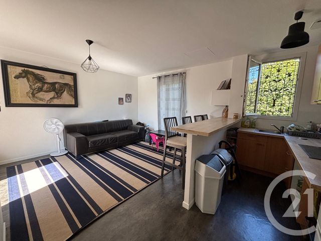 Appartement F3 &agrave; louer - 3 pi&egrave;ces - 50,48 m2 - Livry Gargan - 93 - ILE-DE-FRANCE