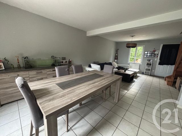 Maison &agrave; louer - 4 pi&egrave;ces - 88,48 m2 - Le Plessis Aux Bois - 77 - ILE-DE-FRANCE
