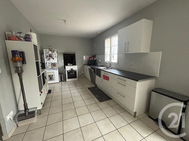 Maison &agrave; louer - 4 pi&egrave;ces - 88,48 m2 - Le Plessis Aux Bois - 77 - ILE-DE-FRANCE