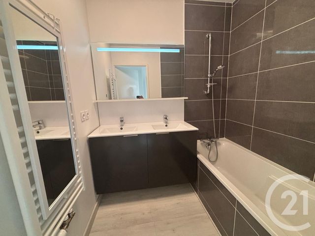 Maison &agrave; louer - 4 pi&egrave;ces - 85,50 m2 - Claye Souilly - 77 - ILE-DE-FRANCE