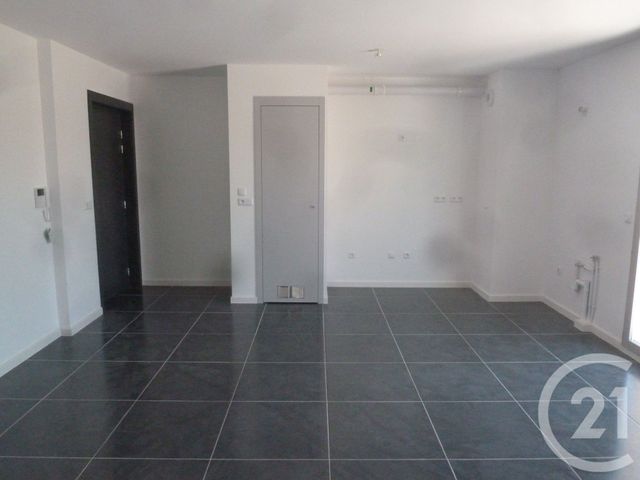 Appartement F2 &agrave; louer - 2 pi&egrave;ces - 40,85 m2 - Moussy Le Neuf - 77 - ILE-DE-FRANCE