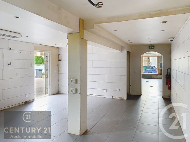 Local commercial à louer - 119.39 m2 - 67 - Bas-Rhin