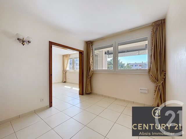 Appartement F3 bis &agrave; vendre - 4 pi&egrave;ces - 74,48 m2 - Mundolsheim - 67 - ALSACE