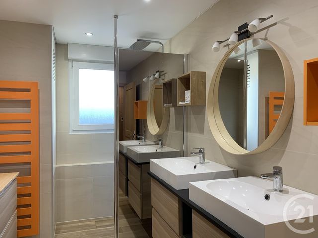 Appartement F4 &agrave; louer - 4 pi&egrave;ces - 106,40 m2 - Vendenheim - 67 - ALSACE