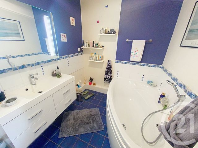 Appartement F4 &agrave; vendre - 4 pi&egrave;ces - 92,58 m2 - Chantilly - 60 - PICARDIE