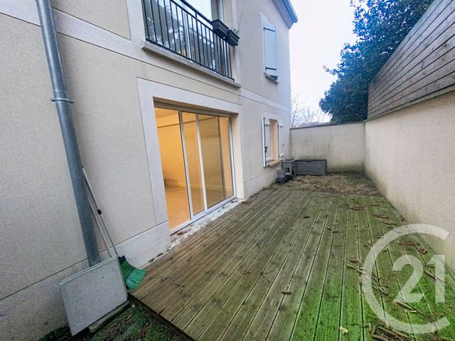 Appartement F3 &agrave; louer - 3 pi&egrave;ces - 64,87 m2 - St Maximin - 60 - PICARDIE