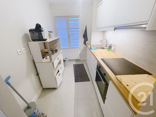 Appartement F3 &agrave; louer - 3 pi&egrave;ces - 64,87 m2 - St Maximin - 60 - PICARDIE