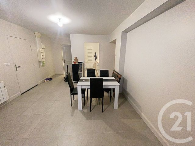 Appartement F3 &agrave; louer - 3 pi&egrave;ces - 64,87 m2 - St Maximin - 60 - PICARDIE