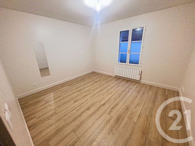 Appartement F3 &agrave; louer - 3 pi&egrave;ces - 64,87 m2 - St Maximin - 60 - PICARDIE