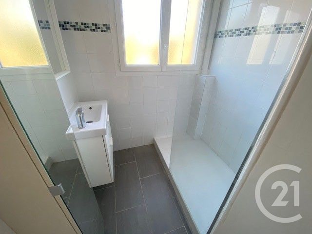 Appartement F3 &agrave; louer - 3 pi&egrave;ces - 63,90 m2 - Chantilly - 60 - PICARDIE