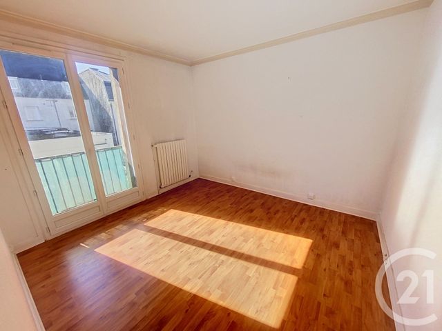 Appartement F3 &agrave; louer - 3 pi&egrave;ces - 58,15 m2 - Chantilly - 60 - PICARDIE
