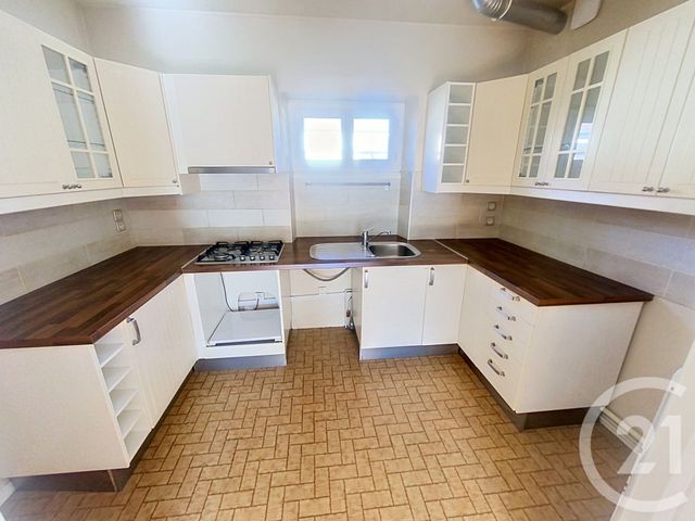 Appartement F3 &agrave; louer - 3 pi&egrave;ces - 58,15 m2 - Chantilly - 60 - PICARDIE
