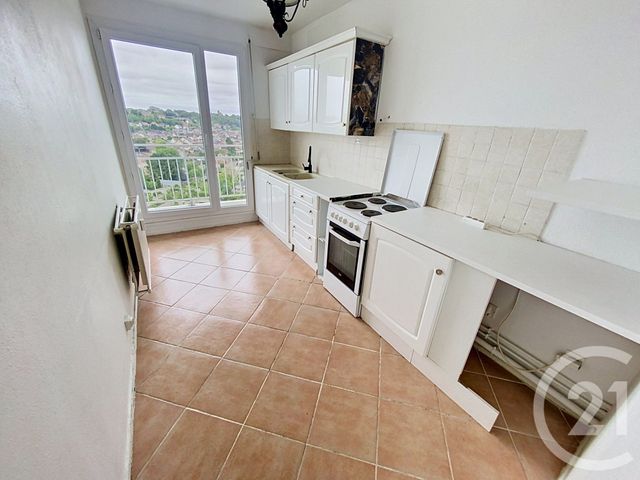 Appartement F3 &agrave; louer - 3 pi&egrave;ces - 77,72 m2 - Montataire - 60 - PICARDIE