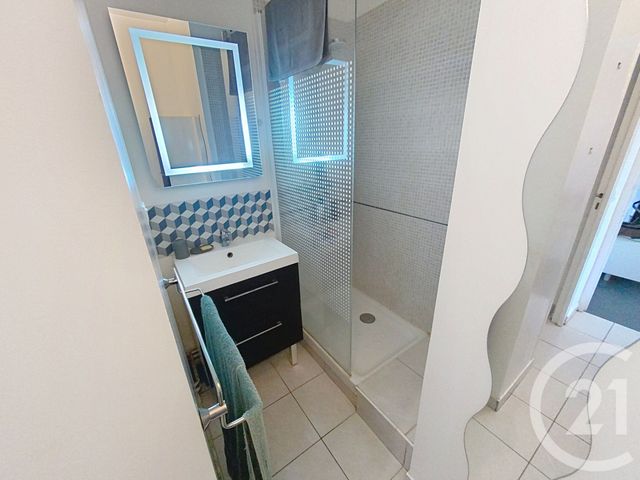 Appartement F2 &agrave; louer - 2 pi&egrave;ces - 34,02 m2 - Chantilly - 60 - PICARDIE