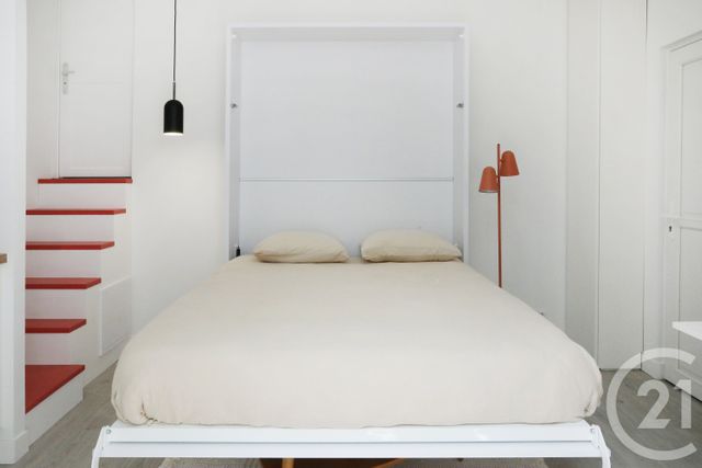 Appartement Studio &agrave; louer - 1 pi&egrave;ce - 13,73 m2 - Chantilly - 60 - PICARDIE