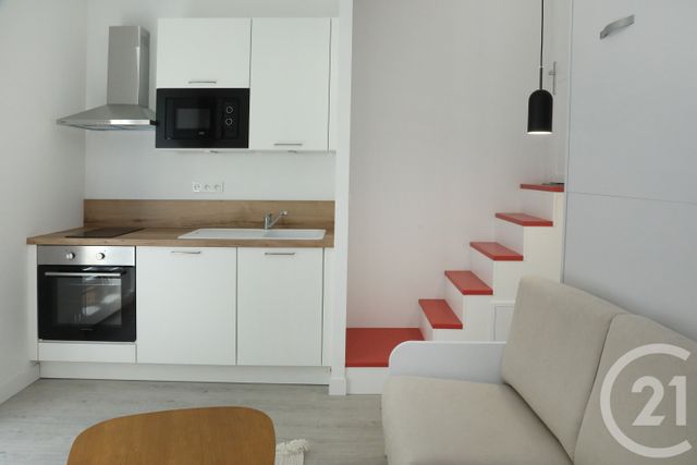 Appartement Studio &agrave; louer - 1 pi&egrave;ce - 13,73 m2 - Chantilly - 60 - PICARDIE