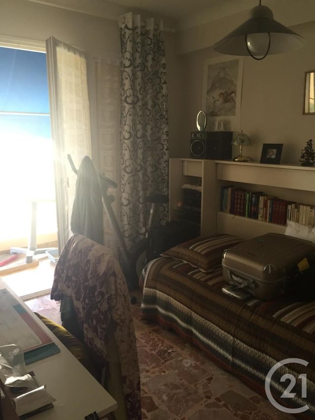 Appartement F5 &agrave; louer - 5 pi&egrave;ces - 87,15 m2 - St Laurent Du Var - 06 - PROVENCE-ALPES-COTE-D-AZUR