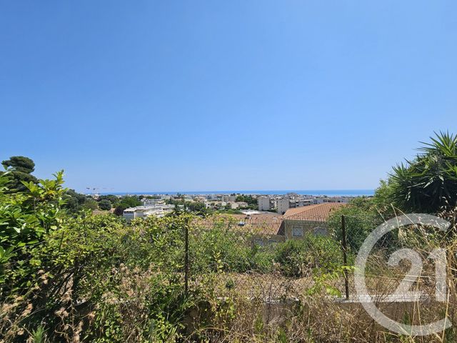 Appartement F3 à vendre - 3 pièces - 80,68 m2 - St Laurent Du Var - 06 - PROVENCE-ALPES-COTE-D-AZUR