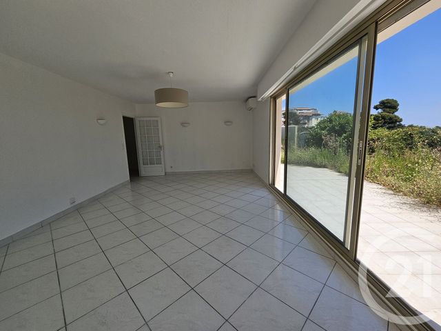 Appartement F3 à vendre - 3 pièces - 80,68 m2 - St Laurent Du Var - 06 - PROVENCE-ALPES-COTE-D-AZUR