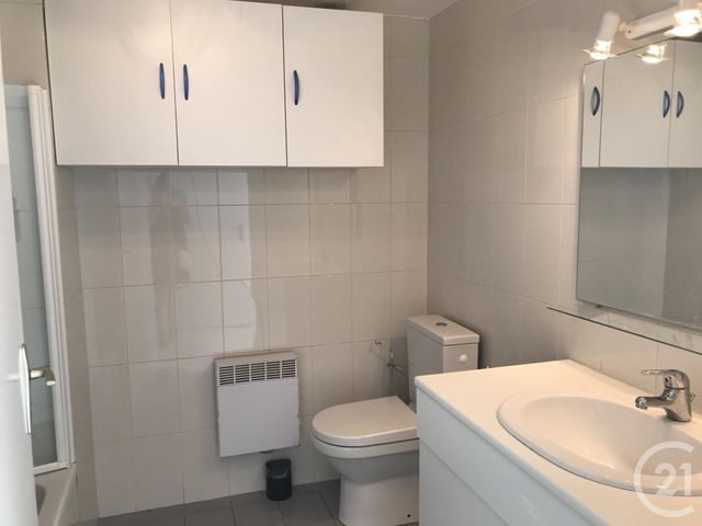 Appartement F3 à vendre - 3 pièces - 80,68 m2 - St Laurent Du Var - 06 - PROVENCE-ALPES-COTE-D-AZUR