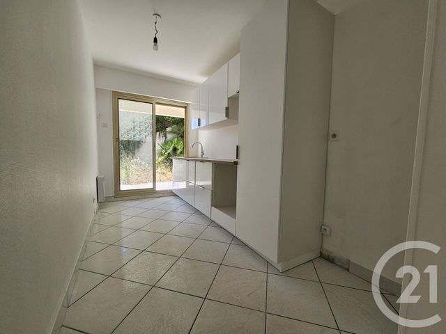 Appartement F3 à vendre - 3 pièces - 80,68 m2 - St Laurent Du Var - 06 - PROVENCE-ALPES-COTE-D-AZUR