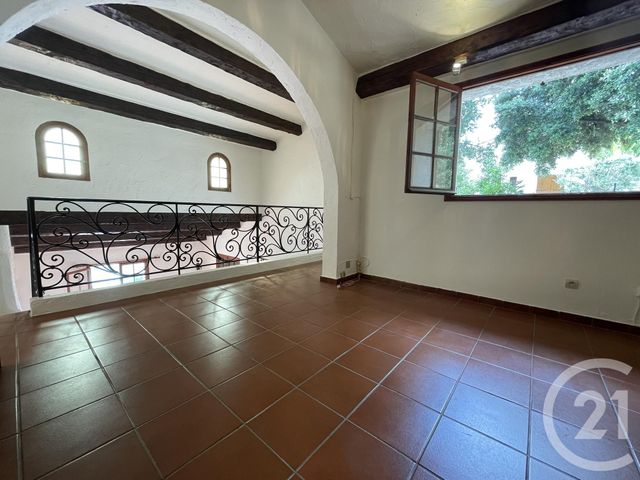 Maison à vendre - 9 pièces - 210,97 m2 - St Laurent Du Var - 06 - PROVENCE-ALPES-COTE-D-AZUR