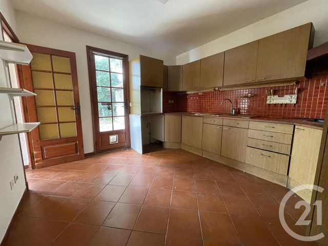 Maison à vendre - 9 pièces - 210,97 m2 - St Laurent Du Var - 06 - PROVENCE-ALPES-COTE-D-AZUR