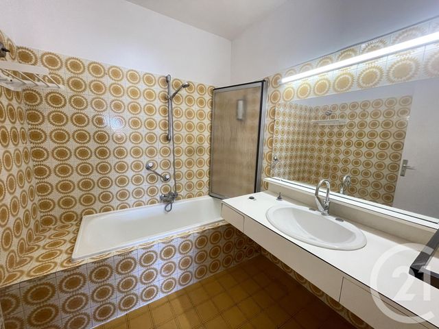 Appartement F2 à vendre - 2 pièces - 61,09 m2 - St Laurent Du Var - 06 - PROVENCE-ALPES-COTE-D-AZUR