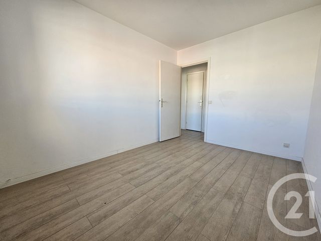 Appartement F3 à vendre - 3 pièces - 61,88 m2 - St Laurent Du Var - 06 - PROVENCE-ALPES-COTE-D-AZUR