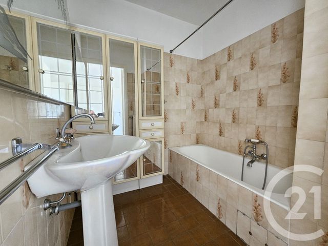 Appartement F3 à vendre - 3 pièces - 61,88 m2 - St Laurent Du Var - 06 - PROVENCE-ALPES-COTE-D-AZUR