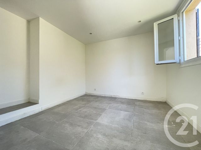 Maison à vendre - 8 pièces - 159,23 m2 - St Laurent Du Var - 06 - PROVENCE-ALPES-COTE-D-AZUR