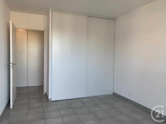 Appartement F4 &agrave; louer - 4 pi&egrave;ces - 89,82 m2 - St Laurent Du Var - 06 - PROVENCE-ALPES-COTE-D-AZUR