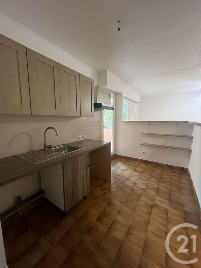 Appartement F4 à louer - 4 pièces - 78,87 m2 - St Laurent Du Var - 06 - PROVENCE-ALPES-COTE-D-AZUR