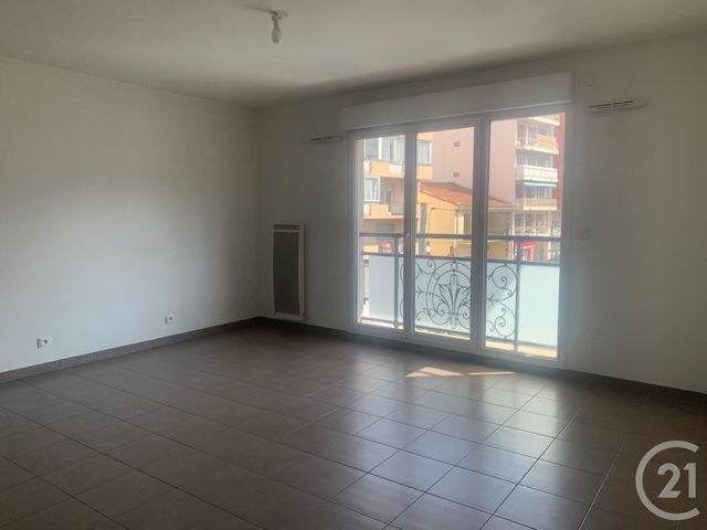 Appartement F3 &agrave; louer - 3 pi&egrave;ces - 65,20 m2 - St Laurent Du Var - 06 - PROVENCE-ALPES-COTE-D-AZUR