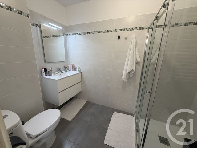 Appartement F2 &agrave; louer - 2 pi&egrave;ces - 38,70 m2 - St Laurent Du Var - 06 - PROVENCE-ALPES-COTE-D-AZUR