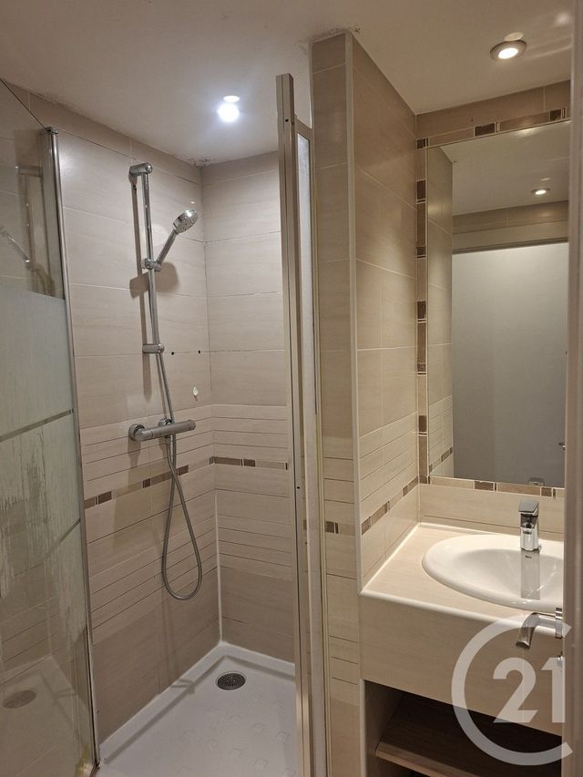 Appartement F4 &agrave; louer - 4 pi&egrave;ces - 80,04 m2 - St Laurent Du Var - 06 - PROVENCE-ALPES-COTE-D-AZUR