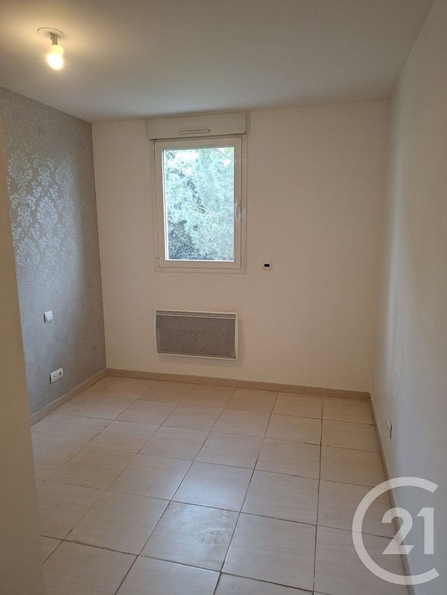 Appartement F4 &agrave; louer - 4 pi&egrave;ces - 80,04 m2 - St Laurent Du Var - 06 - PROVENCE-ALPES-COTE-D-AZUR