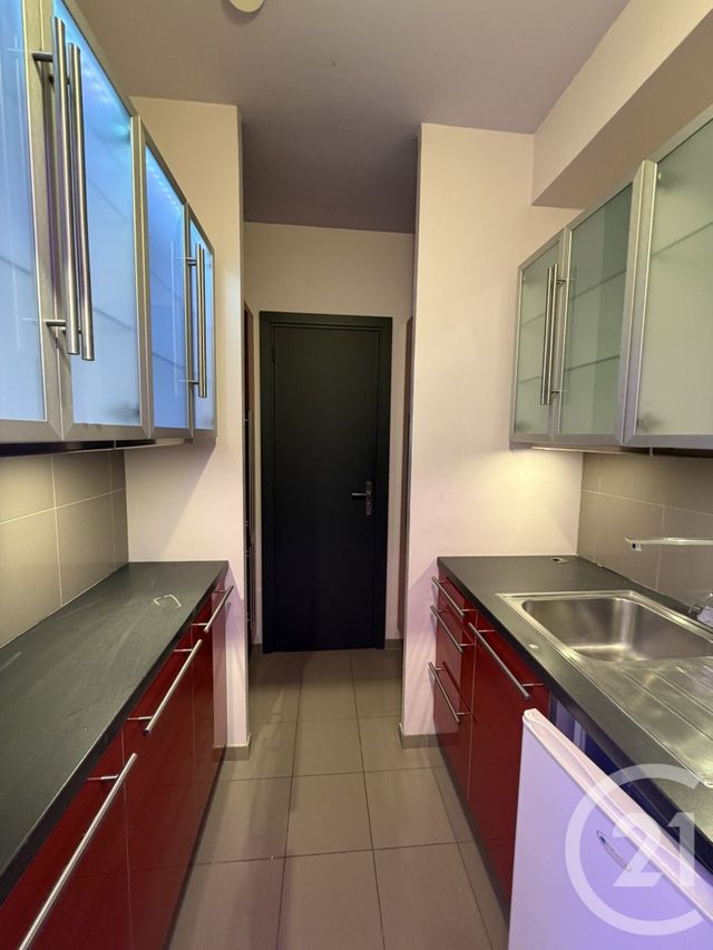 Local commercial à louer - 46.9 m2 - 06 - Alpes-Maritimes