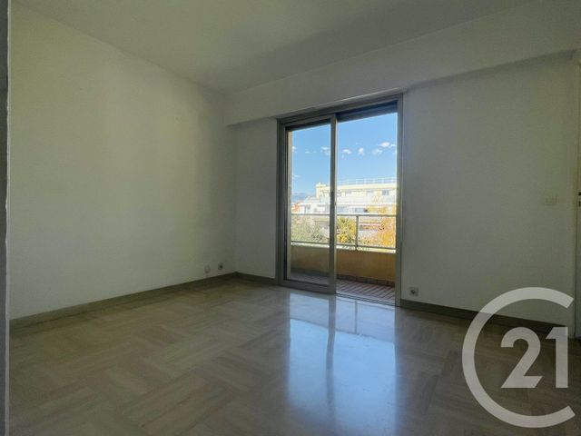 Appartement F1 &agrave; vendre - 1 pi&egrave;ce - 22,25 m2 - St Laurent Du Var - 06 - PROVENCE-ALPES-COTE-D-AZUR