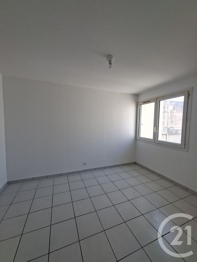Appartement F4 &agrave; louer - 4 pi&egrave;ces - 82,75 m2 - Nice - 06 - PROVENCE-ALPES-COTE-D-AZUR