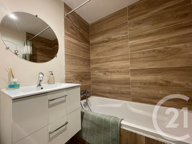 Appartement F3 &agrave; vendre - 3 pi&egrave;ces - 60,35 m2 - St Laurent Du Var - 06 - PROVENCE-ALPES-COTE-D-AZUR