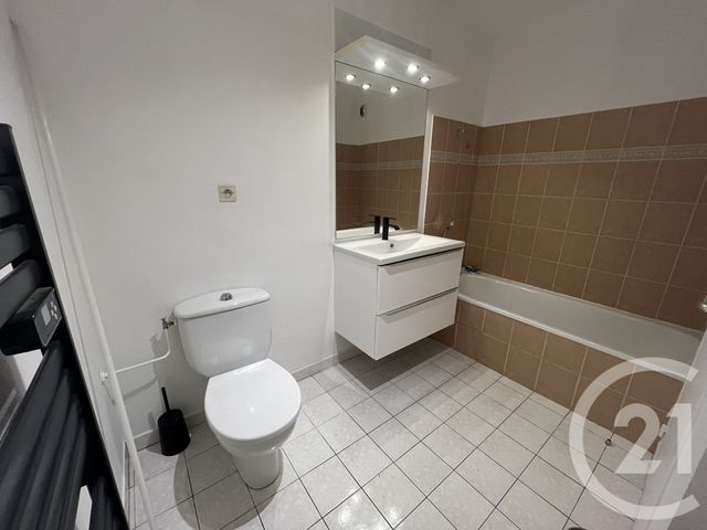 Appartement F2 &agrave; louer - 2 pi&egrave;ces - 54,76 m2 - St Laurent Du Var - 06 - PROVENCE-ALPES-COTE-D-AZUR