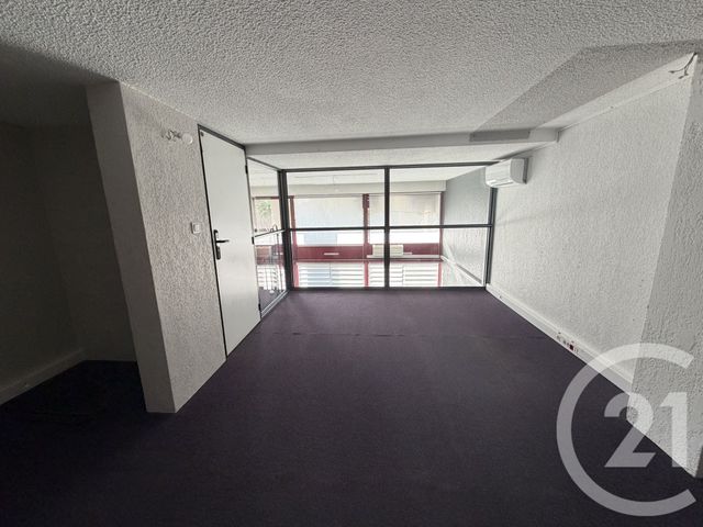 Appartement Local &agrave; louer - 2 pi&egrave;ces - 60 m2 - St Laurent Du Var - 06 - PROVENCE-ALPES-COTE-D-AZUR