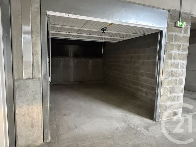 Parking &agrave; louer - 16,14 m2 - Antibes - 06 - PROVENCE-ALPES-COTE-D-AZUR