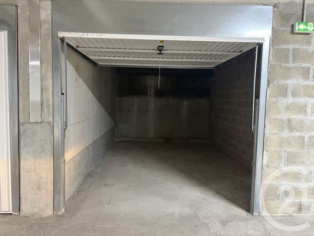 Parking &agrave; louer - 16,14 m2 - Antibes - 06 - PROVENCE-ALPES-COTE-D-AZUR